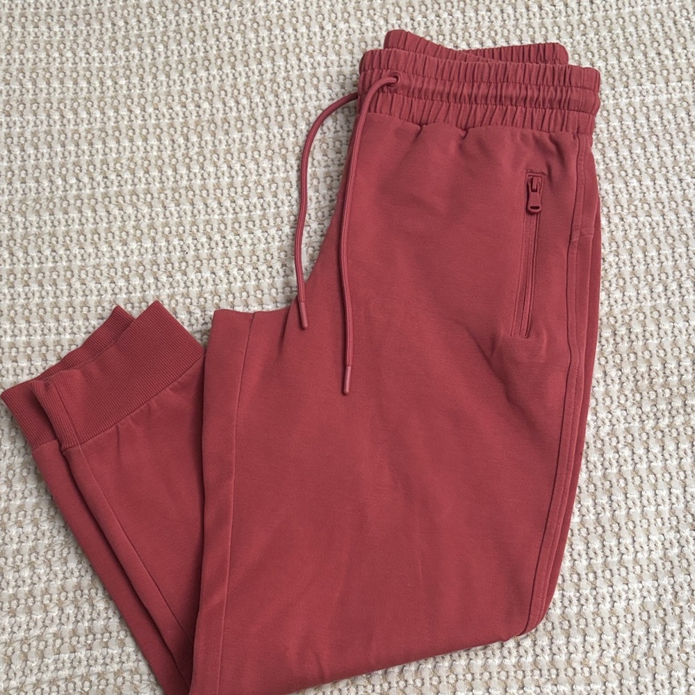 Old Navy Dynamic Fleece High-Waisted Jogger Pants